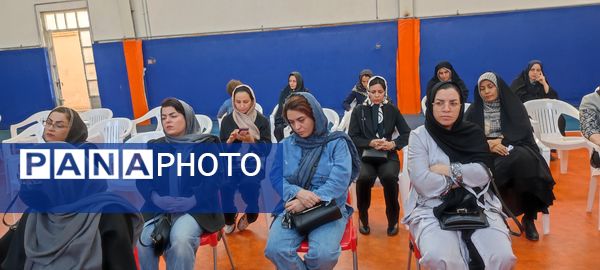 انتخابات انجمن اولیای و مربیان در مدرسه شهدای فرهنگی شهرستان شیروان