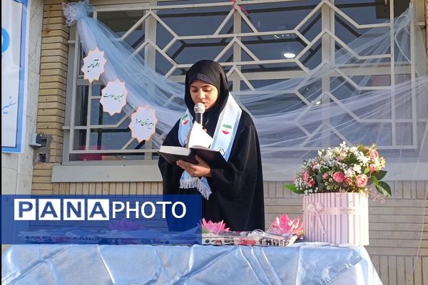 مراسم افتتاحیه سفیران سلامت در دبیرستان مهر نیشابور 