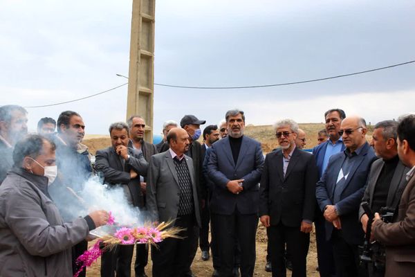 مراسم افتتاح هنرستان دخترانه ۱۸ کلاسه ربیعی در بروجرد 