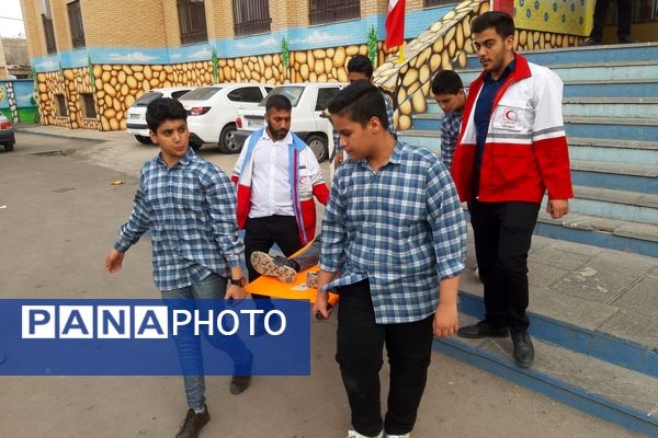 مانور زلزله و ایمنی در مدارس شهرستان ورامین 