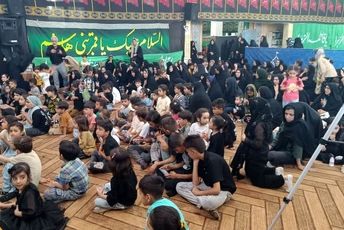 آیین سیاهپوشان کودکان در هیئت رزمندگان اسلام شهرستان خرامه