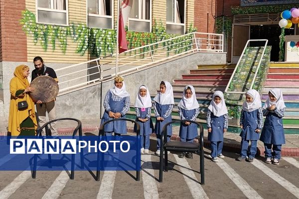 جشن روز دختر و روز جهانی کودک در دبستان زنده یاد قمصری