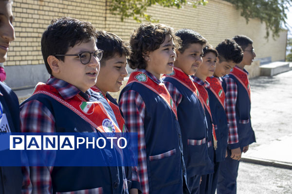 برگزاری آیین نمادین «جشن عاطفه‌ها» در مدارس شهرستان محلات