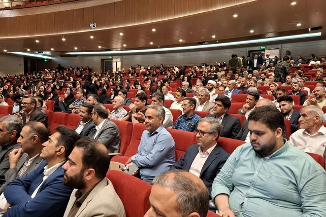 تجلیل از مقام شامخ معلم در دامغان