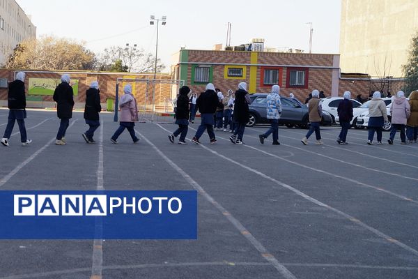 گرامیداشت شهادت حضرت زینب(س)بانوی دو عالم در مدرسه شهدای ۱۵خرداد قرچک