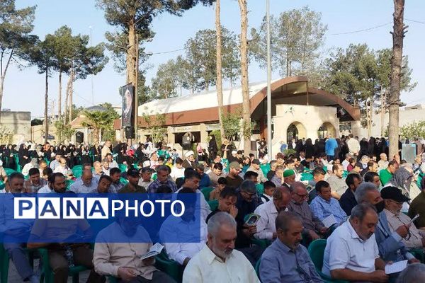 مراسم پرفیض روز عرفه در امامزاده عمادالدین رباط‌کریم با حضور پرشور زائران برگزار شد