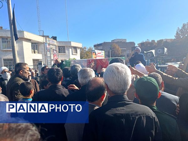 شهید گمنام در کاشمر تشیع شد