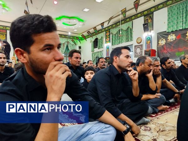 نوای “لبیک یا حسین” در شب پنجم محرم در رزق آباد طنین‌انداز شد
