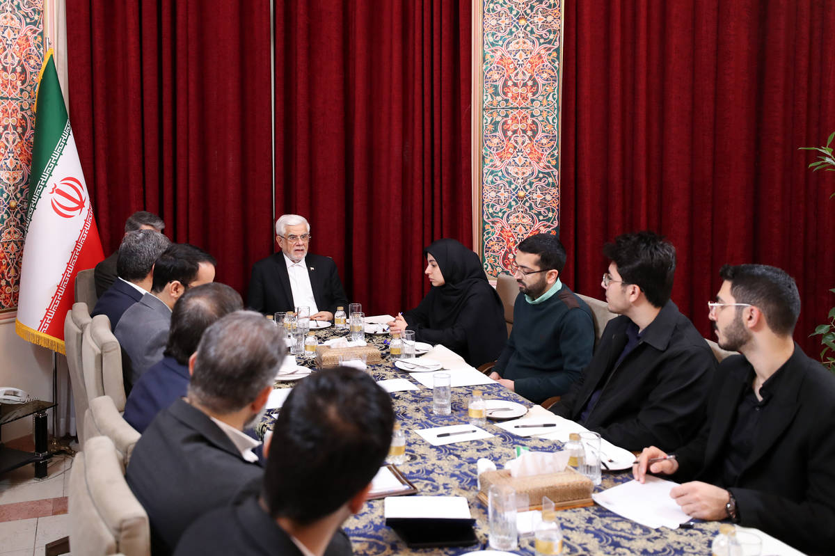 عارف: جهاد علمی مسئله امروز کشور است