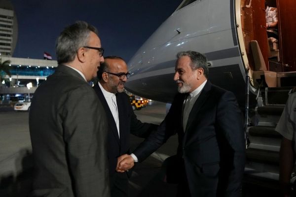عراقچی وارد قاهره شد