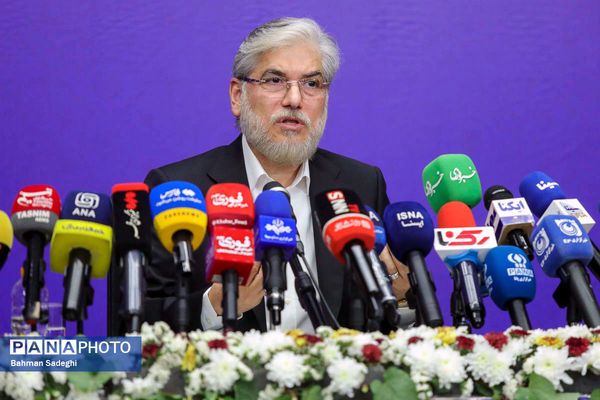 نشست خبری وزیر علوم، تحقیقات و فناوری