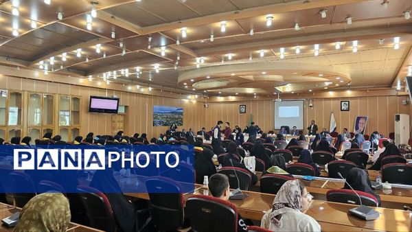 دیدار صمیمی دانش‌آموزان با استاندار کهگیلویه و بویراحمد 