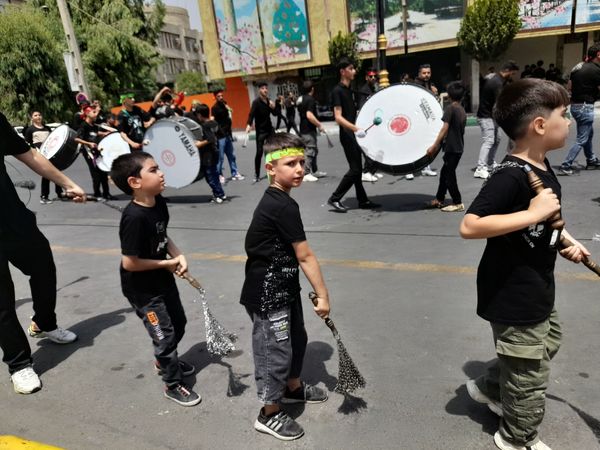 جلوه هایی از سوگواری سیدالشهدا در خیابان سوم خرداد قم