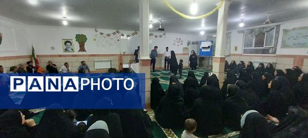 اولین جلسه انجمن اولیا و مربیان دبستان شهید عباسپور روستای عارف آباد کاشمر