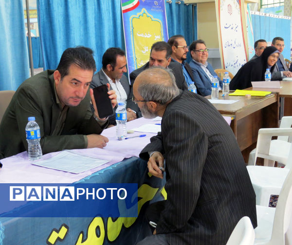 برپایی میز خدمت آموزش و پرورش خراسان شمالی