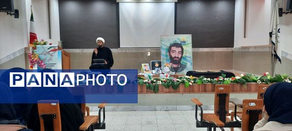 جشن روز دانش آموز در دبیرستان مهشید مصلی نژاد 
