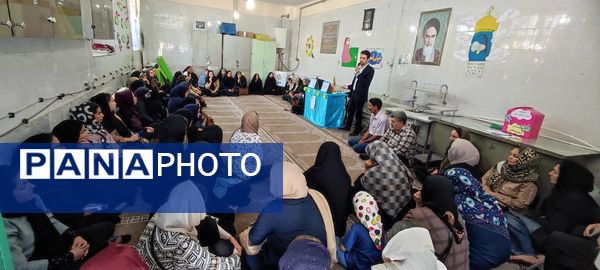 برگزاری کارگاه آموزش مشاوره خانواده در مدرسه شهید خاقانی شهرستان شیروان