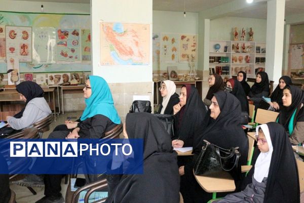 اولین جلسه رابطین تحقیق و پژوهش در پژوهش‌سرای هسته‌ای فیروزکوه 