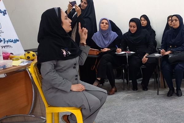 کارگاه آموزشی بازی هدفمند؛ ارتقای مهارت مربیان کودکستان‌های شهریار با ابزارهای نوین