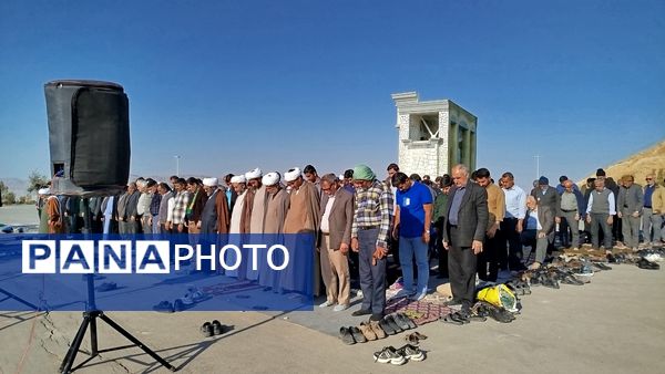 اقامه نماز باران به امامت حجت‌الاسلام والمسلمین محمدجواد شریعتی نژاد در شهرستان سملقان