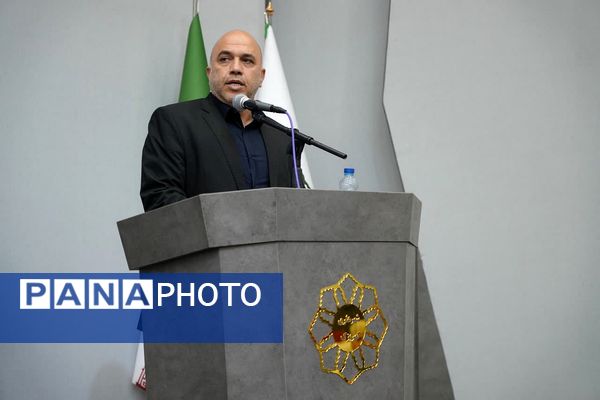 آیین رونمایی از دو اثر فاخر ادبی در شهرداری کهریزک 