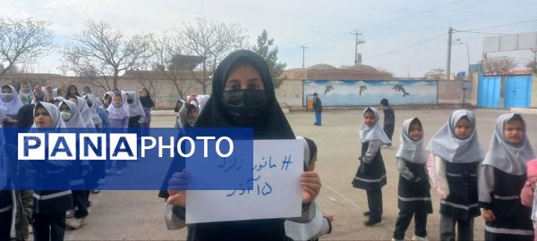 مانور زلزله و توضیح نکات ایمنی درمدرسه تکتم خلیل آباد 