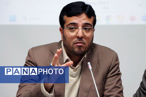 برگزاری نشست خبری مدیرکل راه و شهرسازی استان یزد و مدیران دستگاه‌های متولی مسکن