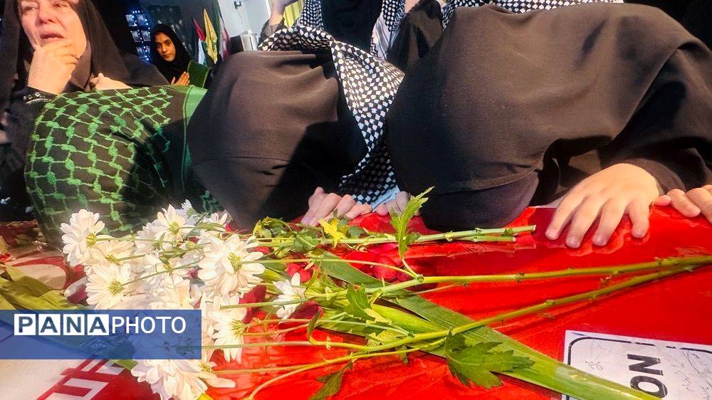  مراسم استقبال و تشییع شهید گمنام در دبیرستان شاهد زکیه ناحیه یک 