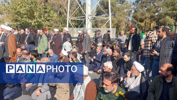 اقامه نماز باران و نماز جمعه به امامت آیت الله ابوالحسن مهدوی