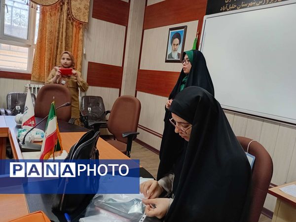  جلسه تقدیر از خبرنگاران فعال تیرماه 1404 در خلیل آباد