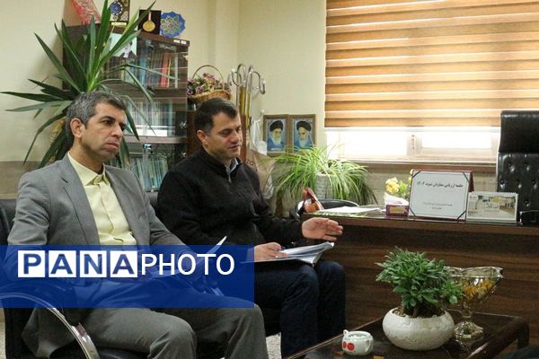 انتخاب مدیران و مربیان نمونه آموزش‌و‌پرورش فیروزکوه در میز مصاحبه تخصصی