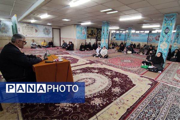 سلسله جلسات گفتمان دینی و مشاوره خانواده در هنرستان موفقیان