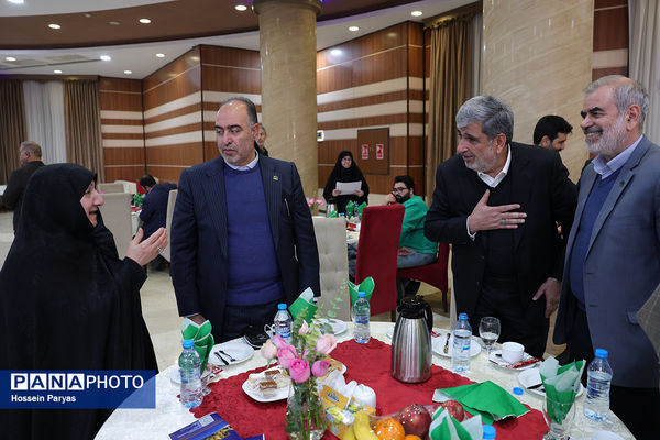 همایش مدیران بنگاه‌های اقتصادی در راستای حمایت از نهضت توسعه عدالت در فضاهای آموزشی و پرورشی مدرسه‌سازی