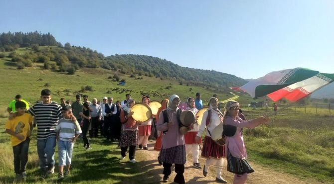 پیاده‌روی و جشن روستا و عشایر در چهاردانگه