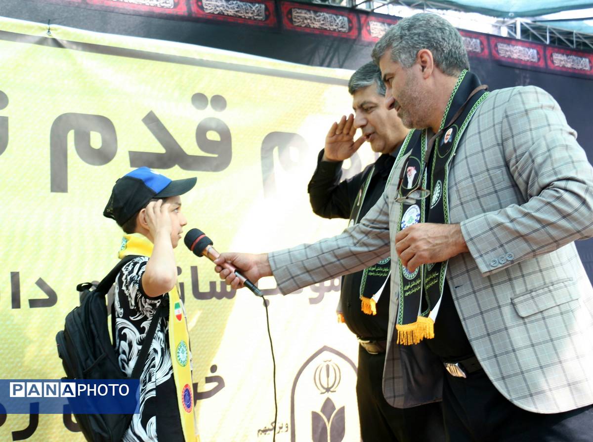 موکب خدمترسانی سازمان دانشآموزی خراسان رضوی در سالروز رحلت پیامبر اکرم (ص)