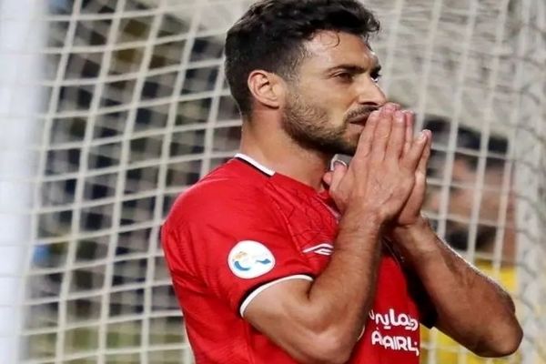 شجاع جنجال می‌سازد، باشگاه پشتیبانی می‌کند