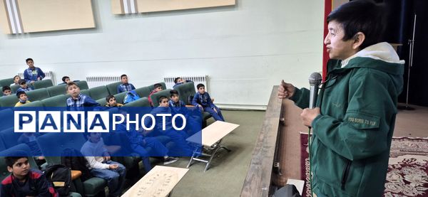 دانش آموزان دبستان امیر آقایی مهمان برنامه پرنشاط جوانه های کانون لقمان کاشمر