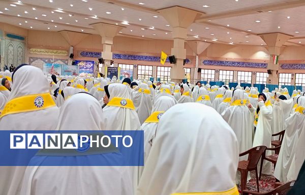 پیش اجرای گروه ۱۰۰۰ نفره پیشتازان قبل از اجلاسیه سراسری نماز