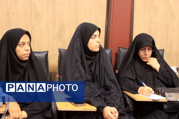 برگزاری نشست بصیرتی جهاد تبیین پیشرفت مدارس در بهارستان‌دو