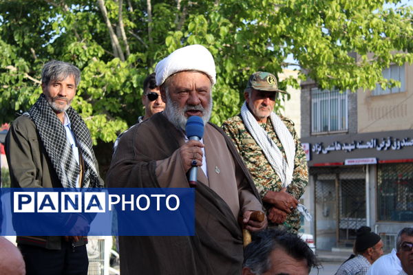 اجتماع خودجوش حمایت از مدافعان میهن در شهر درق