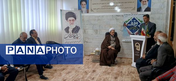 دیدار تعاونی‌گران شهرستان خلیل‌آباد با امام جمعه در هفته تعاون