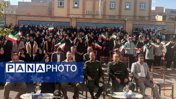 گرامیداشت هفته پدافند غیر عامل در مدرسه خضرا 