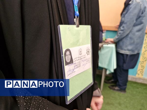 انتخابات پرچمداران حل مسئله ایران مقتدر در مدرسه شاهد شهیده سهام خیام