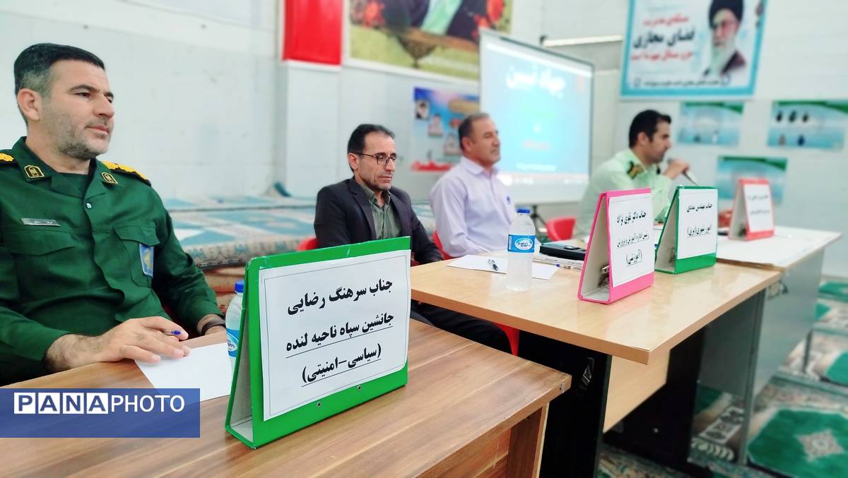 دانشآموزان در تریبون آزاد، نقدهای خود را به مسئولان مطرح کردند