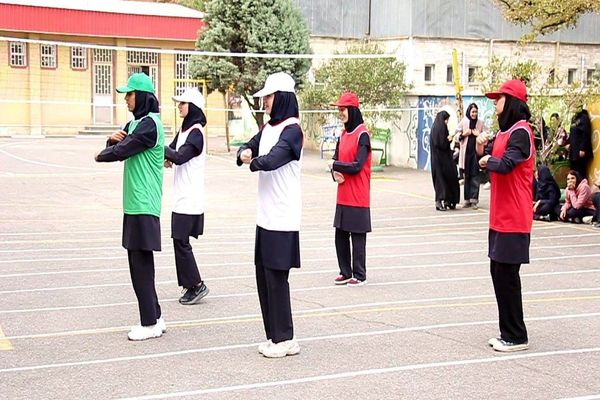 موجی از نشاط در ویژه‌برنامه هفته بهداشت روان دبیرستان فرزانگان ناحیه ۲ تبریز