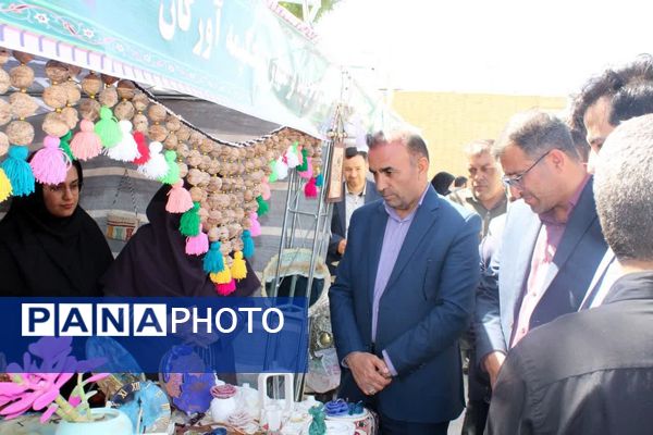  آیین افتتاحیه‌ غرفه و نمایشگاه‌ها‌ی مدارس تولید و مهارت استانی