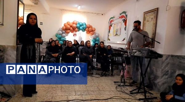 برگزاری جشن روز معلم در دبستان شهدای فرهنگی