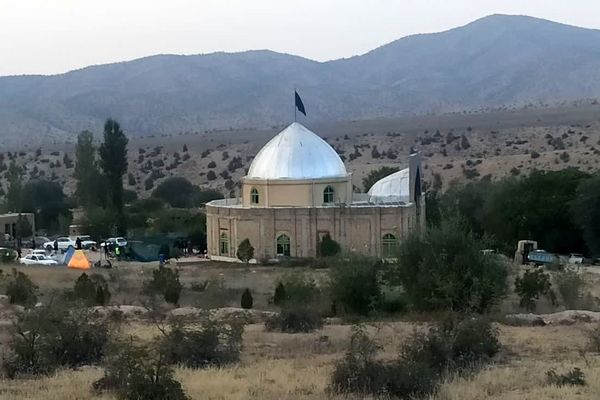 پیاده‌روی هیات روستای زرد تا امام زاده روستای کاستان