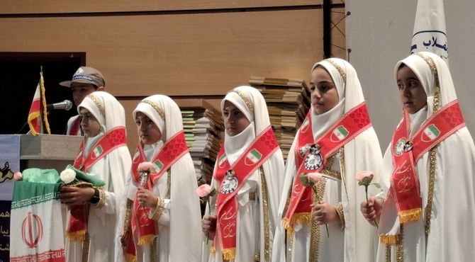 همایش تجلیل از مربیان و دانش‌آموزان پیشتاز برتر شهرستان جم 