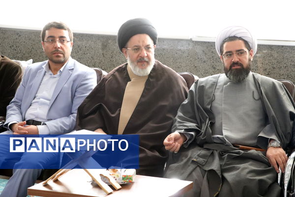 محفل انس با قرآن در مدرسه میثاق مکتب‌الصادق (ع) 